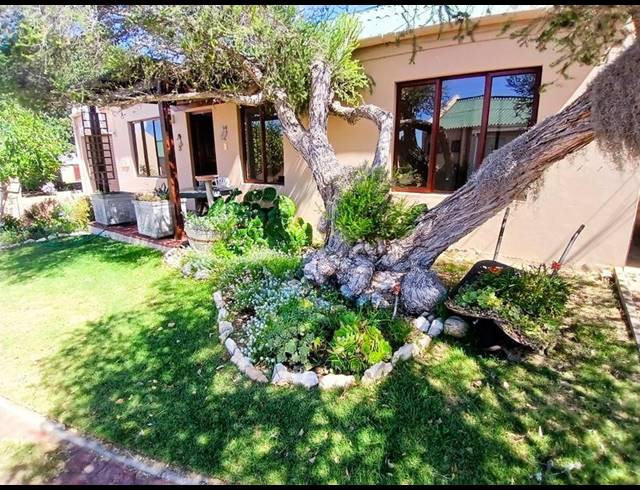 2 BEDROOM HOUSE FOR SALE IN STILBAAI-WES